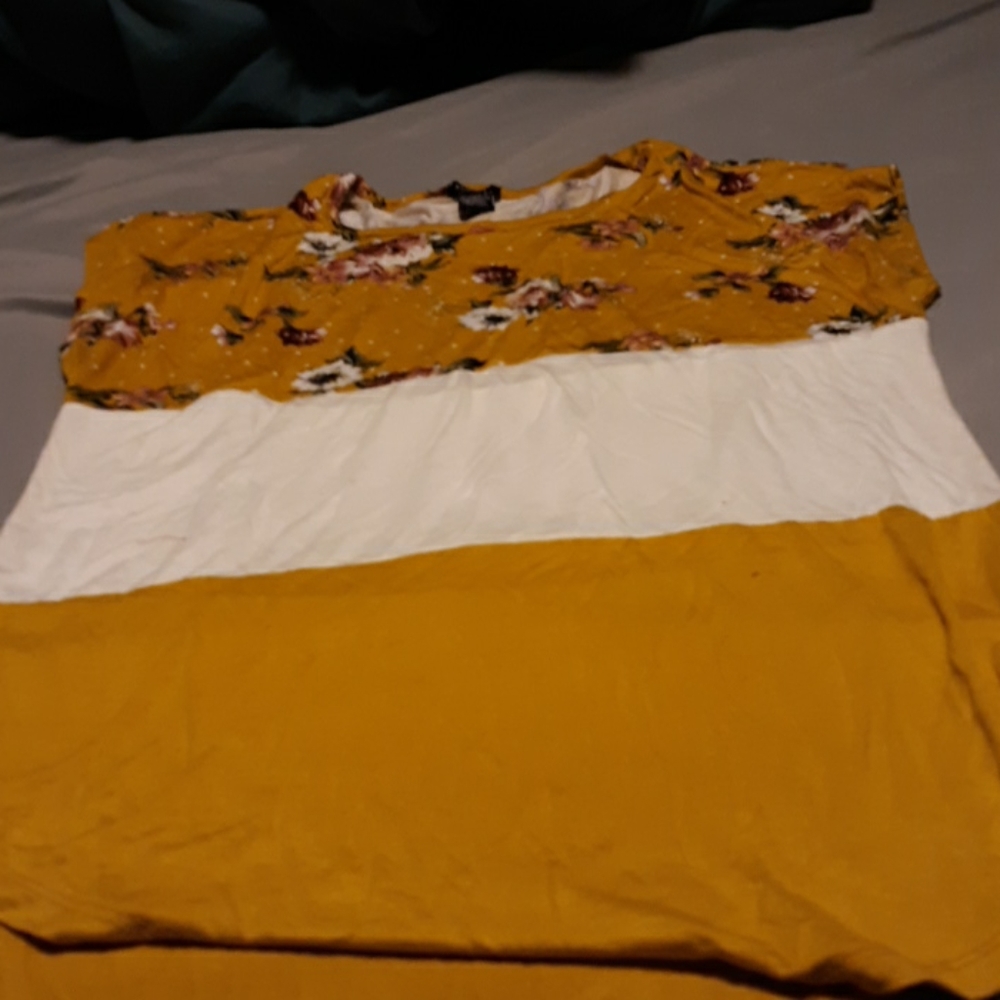 Rue 21 top
